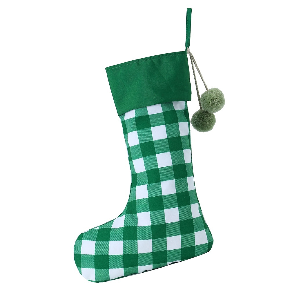 Рождественские чулки в клетку  – обзор и цена Christmas Stocking Hanging
